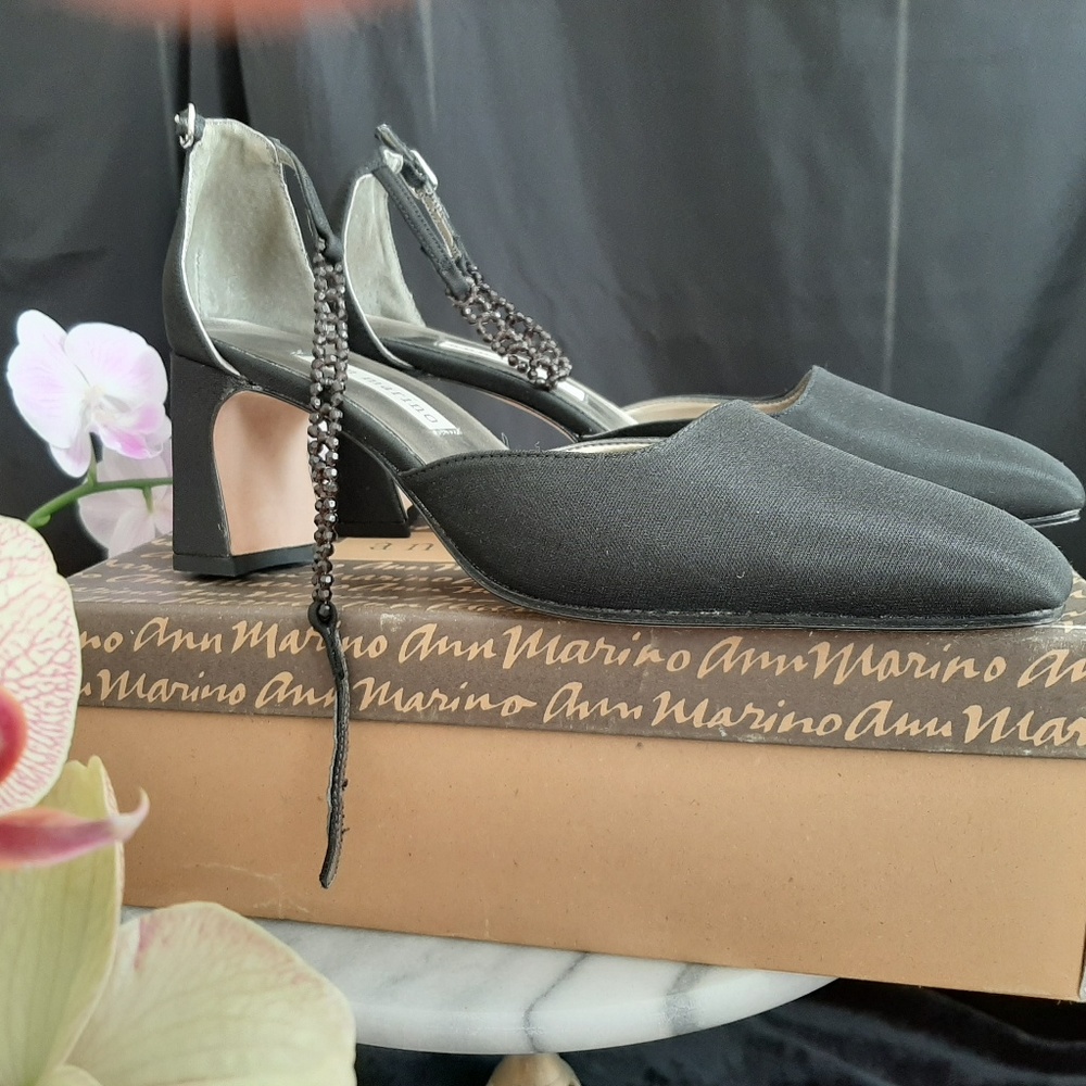 Ann Marino Beaded Bracelet Black Heels